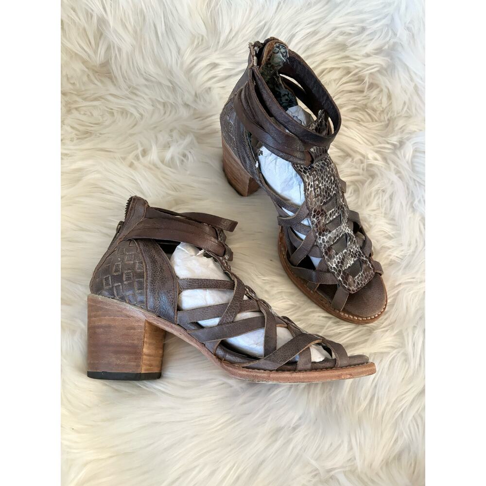 FREEBIRD BY STEVEN Penny Leather Heeled Sandals 9 - Picture 2 of 10